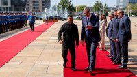 Зеленски нагази в балканско минно поле с позицията си за Косово