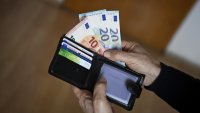 Украинец пробва да подкупи полицай с 20 евро при регистрация на кола