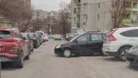 Наглост или безотговорност: Кой как паркира в градовете?