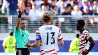 Скандално: ФИФА отмени червения картон на  Фоларин Балогун по молба на Тръмп