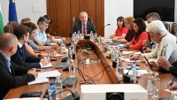 Властта и социалните партньори се договориха за нов механизъм за минималната заплата