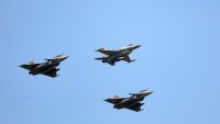 Полски F-16 се разби преди авиошоу, пилотът загина ВИДЕО