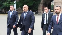 Радев: Категорично не приемам внушенията, че саботирам работата на правителството