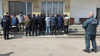 Задържаха 42-ма мигранти на пункта 