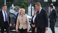 Урсула фон дер Лайен към Скопие: ЕС е готов, топката е във вашето поле