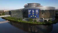 Климатикът в Европейския парламент не смогна на жегата и се повреди