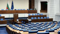 Новият парламент: 57 от новоизбраните депутати са жени 