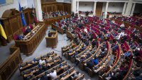 Парламентът в Киев продължи военното положение и мобилизацията с още 3 месеца