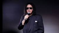 Джийн Симънс от KISS е претърпял катастрофа