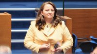 Сачева към Радев: Много теми парят под краката на президентската институция