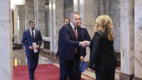 &ldquo;Възраждане&ldquo; скастриха журналисти и си тръгнаха от президентството ядосани