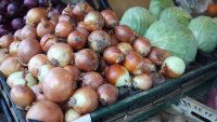 Надценката за храни с таван 50%,  половината месо, яйца, плодове и зеленчуци във веригите да са български