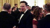 Мъск обеща да подари акции на SpaceX на всяко дете 