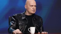 Слави Трифонов след брифинга за "Петрохан": Асен Василев дали ще оттегли подкрепата си за Гюров? 