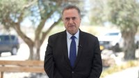 Израел Кац: Армията ще довърши работата в Газа и ще изгони населението от там