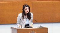 Бориславова отговори на Митов, иска оставката му