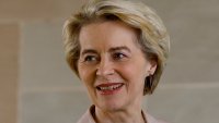 Урсула зове: ЕС трябва да отговори на хибридната война на Русия