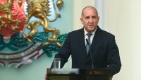 Президентът пристигна на посещение в Казахстан