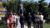 В Деня на Съединението: Откриха паметник на генерал Владимир Вазов СНИМКИ