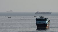 Нефтен разлив край бреговете на Оман, има риск от екологична катастрофа