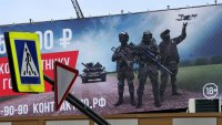 "Черните вдовици" в Русия: Фиктивни бракове с войници заради обезщетението при смърт