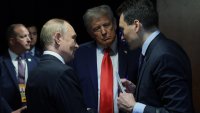 Забравени в принтер документи разкриха: Тръмп щял да подари американски орел на "Негово Превъзходителство Путин"