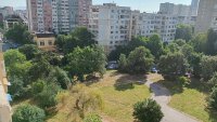 Жители на "Младост 3" на протест, искат да спасят детска площадка
