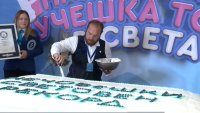 Най-голямата кучешка торта в света – рекорд на Гинес, бе направена в България