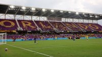 Провал на световното клубно, 557 души на стадиона на мач