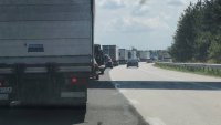 Огромно задръстване се образува на АМ 