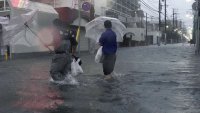 Проливни дъждове в Япония отнеха живота на двама души (СНИМКИ)