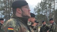 Двама германски войници от НАТО са били бити в Нидерландия