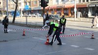 Блъснаха пешеходец в Кресна, движението е затруднено