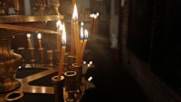 Жителите на с. Бураново недоволстват, свещеникът заключва храма