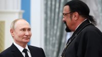 Стивън Сегал: Третата световна война наближава