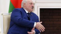 Лукашенко обеща да даде на Путин беларуско сирене с изображение на Кремъл ВИДЕО