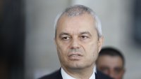 Костадинов: Кога Радев ще възстанови незаконно демонтирания Паметник на Съветската армия?
