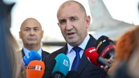 Радев: Демокрацията у нас е фасадна, правосъдието - избирателно