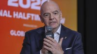 Инфантино се отказа да продава дял от Световните първенства на частни инвеститори