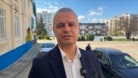 Костадинов даде гласа си за независима България, радват го опашките