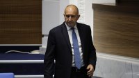 Първият тест за Радев и 