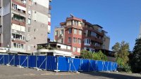 Сигнали: Незаконно строителство върху общи части, липса на регулации