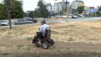 За пореден път: Отказаха да качат мъж с инвалидна количка в автобус в София