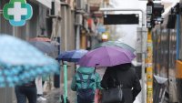 Интензивни валежи с гръмотевици и градушки ни очакват утре