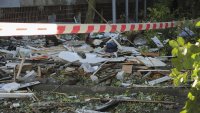 Двама души са убити при руски въздушни удари в Южна Украйна 