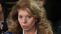 CNN два пъти канят Йотова за разговор, тя отклонява предложението 