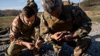 До 15 дрона срещу един войник: как Русия променя тактиката си на фронта