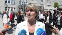 Весела Лечева: Обърквам се вече от това, което пише Костадинова