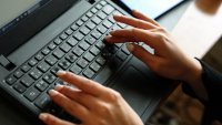 Близо 2400 служители ще учат изкуствен интелект с пари по европроект