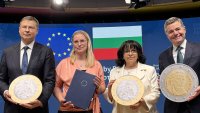 Петкова: Исторически ден за България, това е резултат от дългогодишна работа СНИМКИ